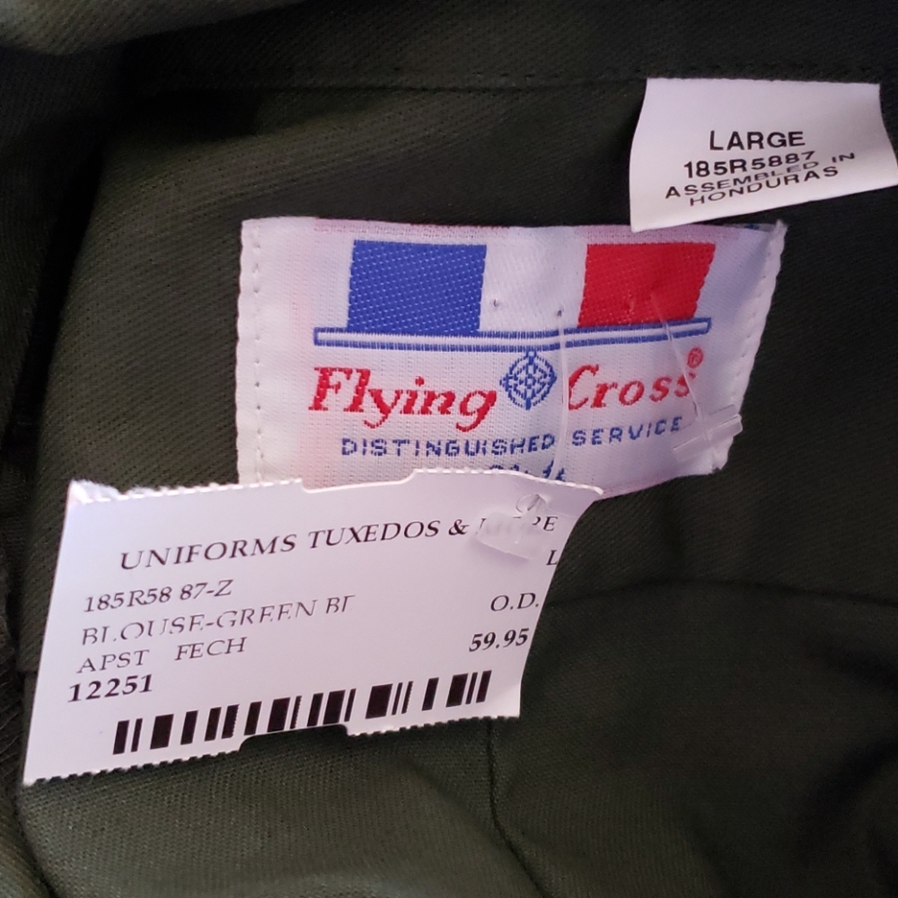 Flying Cross Large Uniform - Picture 4 of 4
